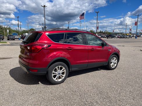 Used 2019 Ford Escape SEL AWD/4WD image 4