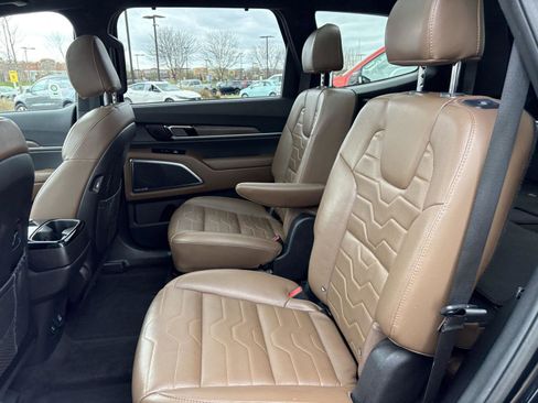 Used 2020 Kia Telluride SX w/ SX Prestige Package image 19