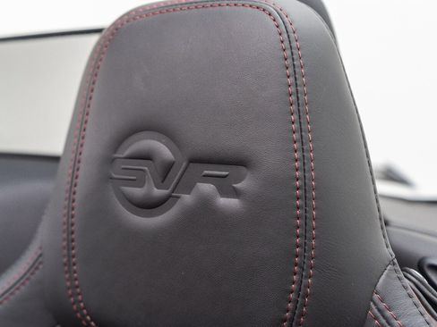 Used 2020 Jaguar F-TYPE SVR image 31