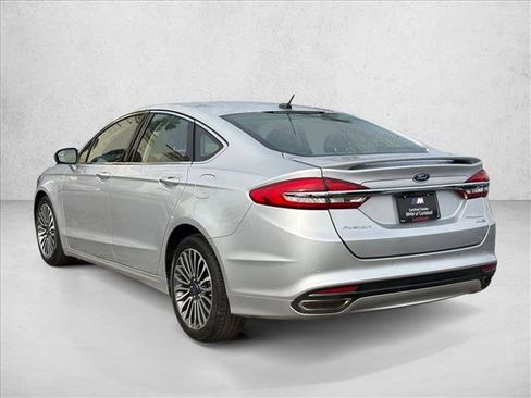 Used 2018 Ford Fusion Titanium image 3