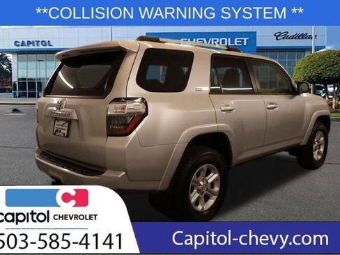 Used 2024 Toyota 4Runner SR5 Premium image 3