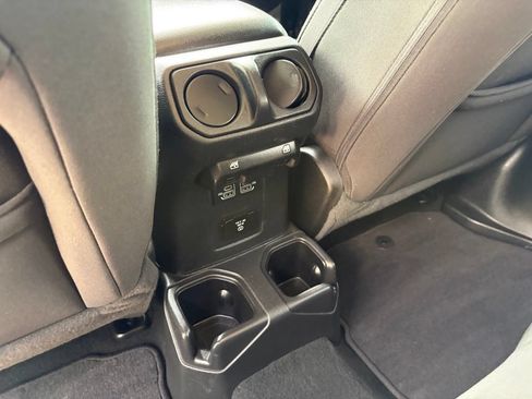 Used 2023 Jeep Wrangler Unlimited Sahara w/ Cold Weather Group AWD/4WD image 19