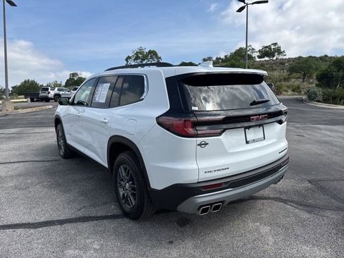 Certified 2025 GMC Acadia Elevation FWD image 15