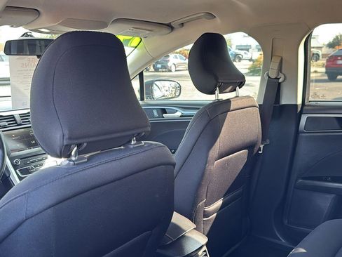 Used 2016 Ford Fusion SE image 27