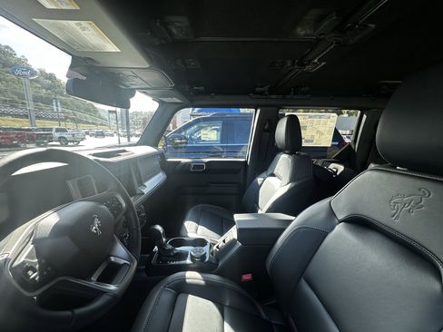 New 2025 Ford Bronco Outer Banks image 8