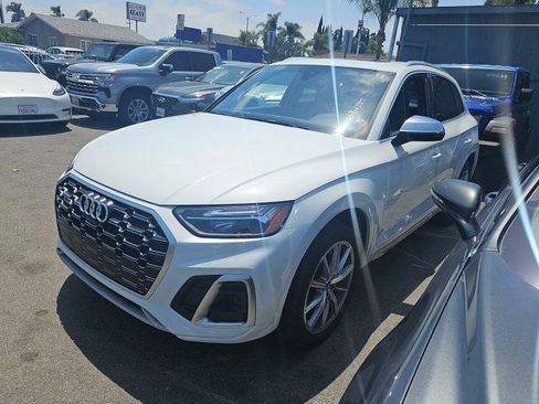 Used 2023 Audi SQ5 Premium Plus w/ Premium Plus Package AWD/4WD image 3