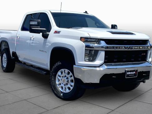 Used 2021 Chevrolet Silverado 2500 LT w/ Z71 Off-Road Package AWD/4WD image 2