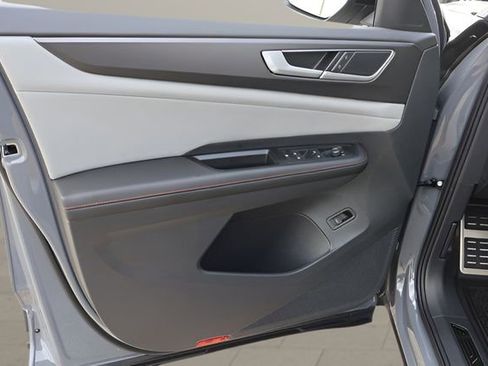 New 2026 Volkswagen Atlas Peak Edition AWD/4WD image 11
