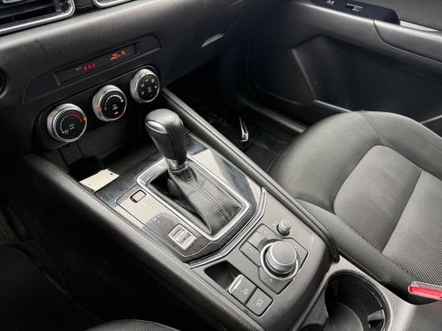 Used 2021 MAZDA CX-5 Sport FWD image 13