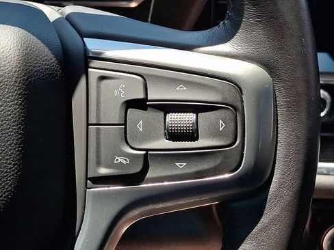 Used 2022 Chevrolet Silverado 1500 LT AWD/4WD image 23