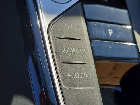 Used 2024 BMW 330i xDrive Sedan w/ Premium Package image 25