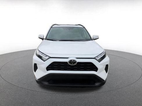 Used 2025 Toyota RAV4 XLE image 4