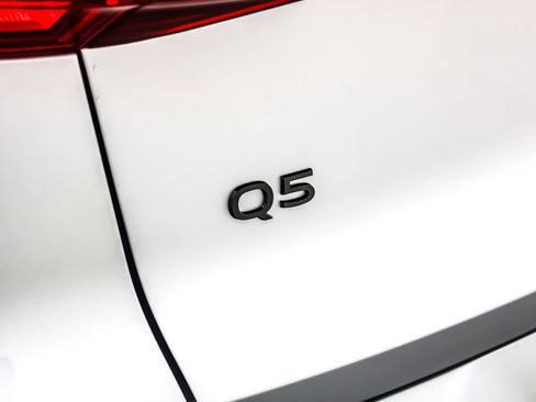 New 2025 Audi Q5 Premium image 9