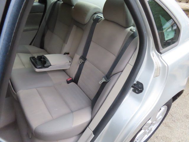 Used 2007 Volvo S40 2.4i FWD image 12