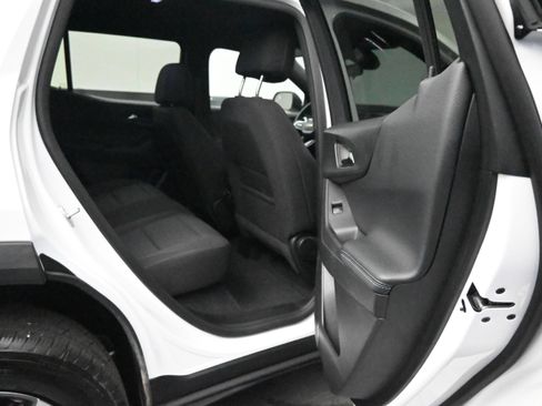 Certified 2026 Chevrolet Equinox LT FWD image 13