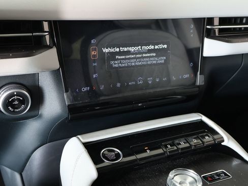 New 2026 Lincoln Navigator L Black Label w/ Black Label Special Edition image 7