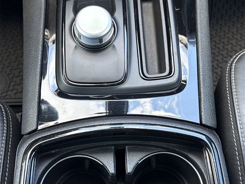 Used 2021 Chrysler 300 S image 27