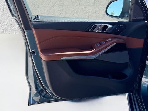 Used 2025 BMW X7 xDrive40i image 24