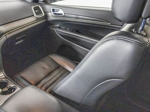 Used 2020 Jeep Grand Cherokee Limited X image 37