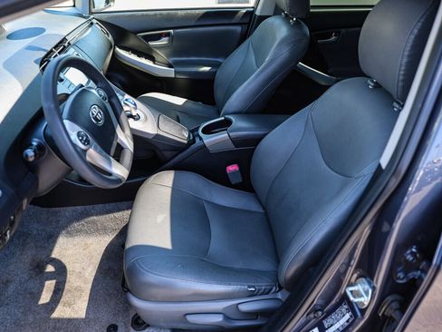 Used 2012 Toyota Prius Three w/ Solar Roof Pkg FWD image 11