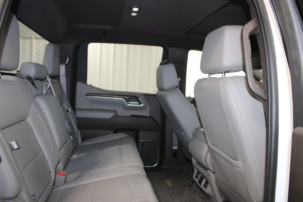 Used 2022 GMC Sierra 1500 SLT AWD/4WD image 24