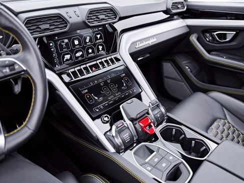Used 2022 Lamborghini Urus AWD/4WD image 74