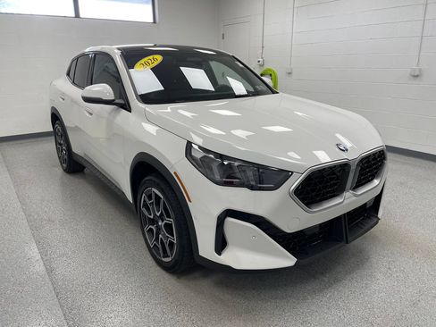Used 2026 BMW X2 xDrive28i AWD/4WD image 3
