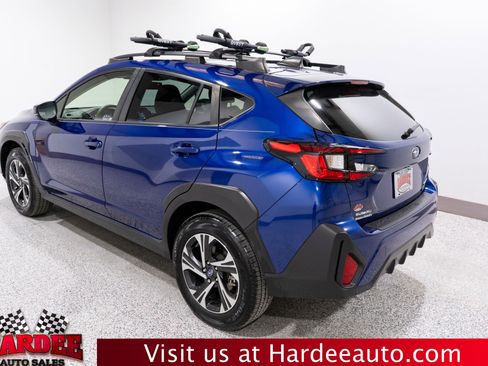Used 2024 Subaru Crosstrek 2.0i Premium AWD/4WD image 3