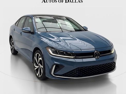 Used 2025 Volkswagen Jetta SEL FWD image 2