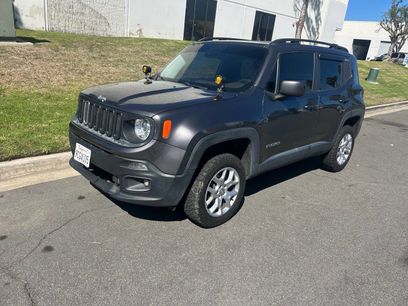 Used 2017 Jeep Renegade Latitude w/ Advanced Technology Group