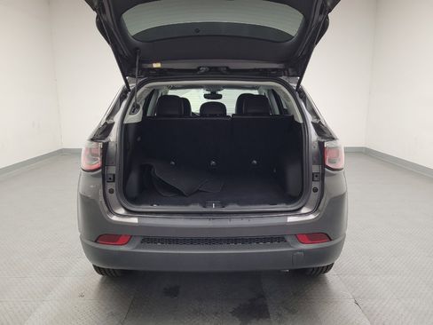 Used 2020 Jeep Compass Latitude w/ Popular Equipment Group image 29