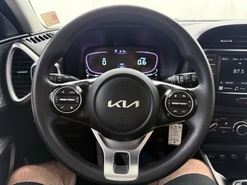 Used 2024 Kia Soul LX w/ Option Group 015 FWD image 24