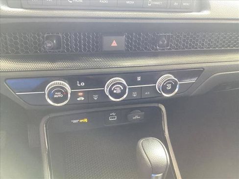 Used 2025 Honda CR-V LX image 17