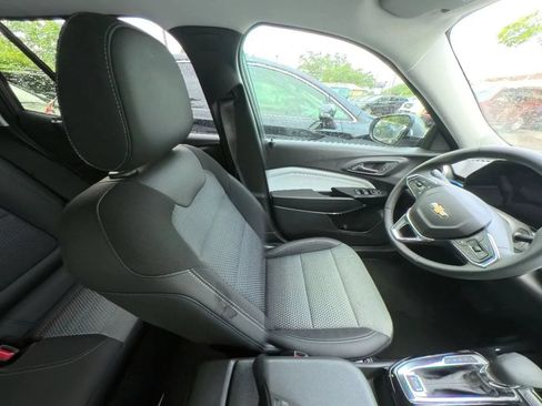 Used 2026 Chevrolet Trax LT w/ Driver Confidence Package FWD image 27