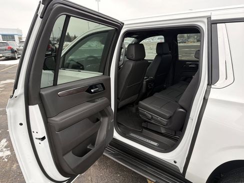 New 2026 Chevrolet Suburban LT w/ Comfort Package image 21