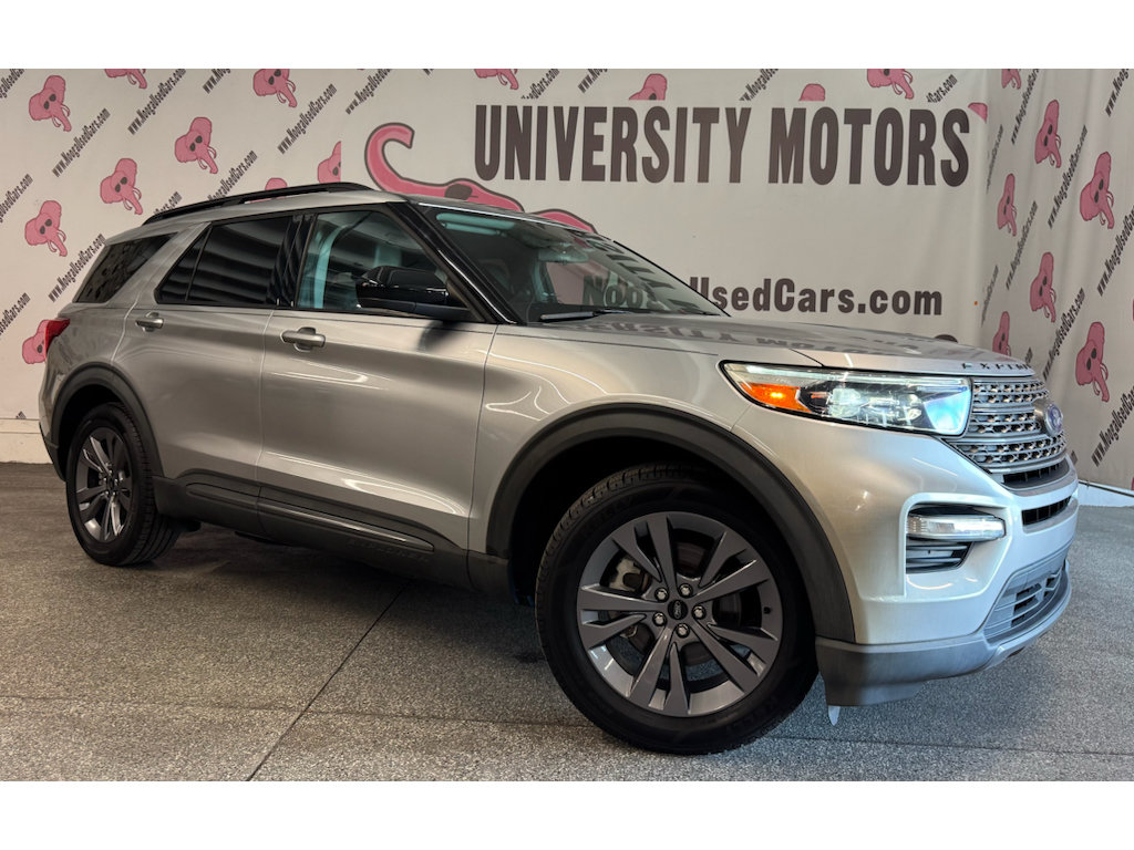 Used 2022 Ford Explorer XLT w/ Equipment Group 202A RWD image 2