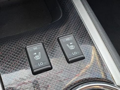 Used 2019 Nissan Pathfinder SL AWD/4WD image 20
