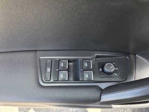 Used 2021 Volkswagen Tiguan SE w/ Panoramic Sunroof Package AWD/4WD image 22
