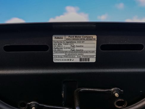 Used 2023 Ford Edge Titanium image 32