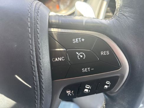 Used 2017 Jeep Grand Cherokee Summit image 17