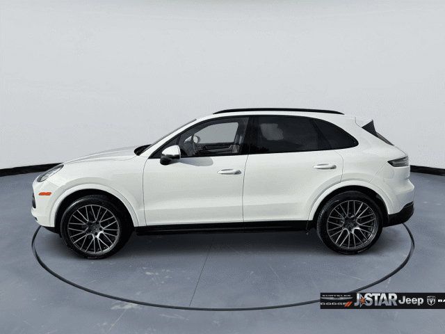 Used 2023 Porsche Cayenne Platinum Edition AWD/4WD image 8