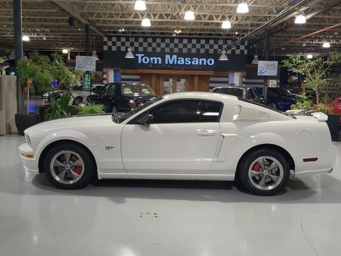 Used 2006 Ford Mustang GT Premium RWD image 11