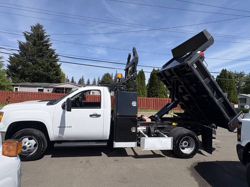 Used 2013 GMC Sierra 3500 W/T RWD image 30