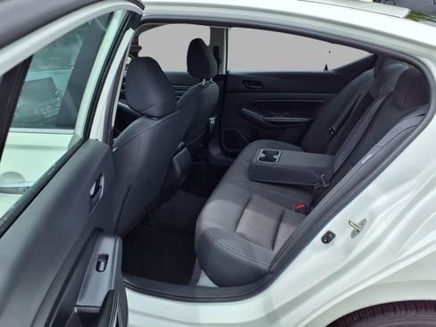 Certified 2025 Nissan Altima 2.5 SV FWD image 26