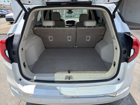 Used 2020 GMC Terrain Denali w/ Denali Premium Package FWD image 30