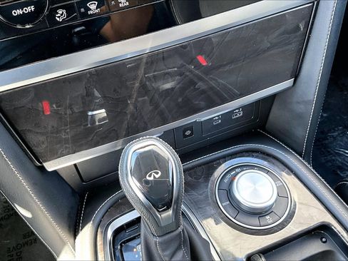Used 2024 INFINITI QX80 Luxe AWD/4WD image 34