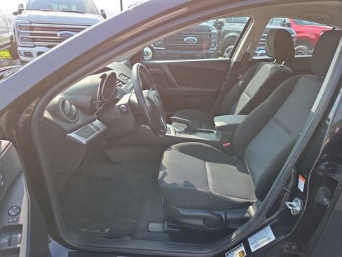 Used 2011 MAZDA MAZDA3 i Touring FWD image 9