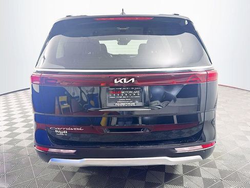 Used 2022 Kia Carnival SX FWD image 6