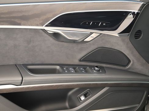 Certified 2025 Audi A8 L 3.0T image 23