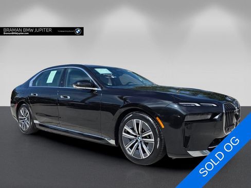 Used 2023 BMW i7 xDrive60 w/ Parking Assistance Package AWD/4WD image 1